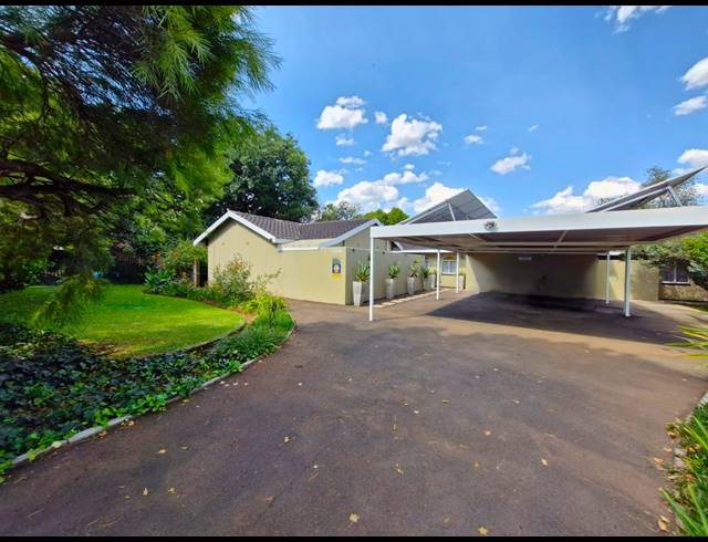 6 BEDROOM HOUSE FOR SALE IN MEYERTON CENTRAL